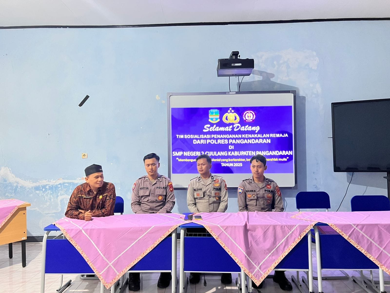 Satbinmas Polres Pangandaran Gelar Sosialisasi Pencegahan Kenakalan Remaja di SMPN 2 Cijulang