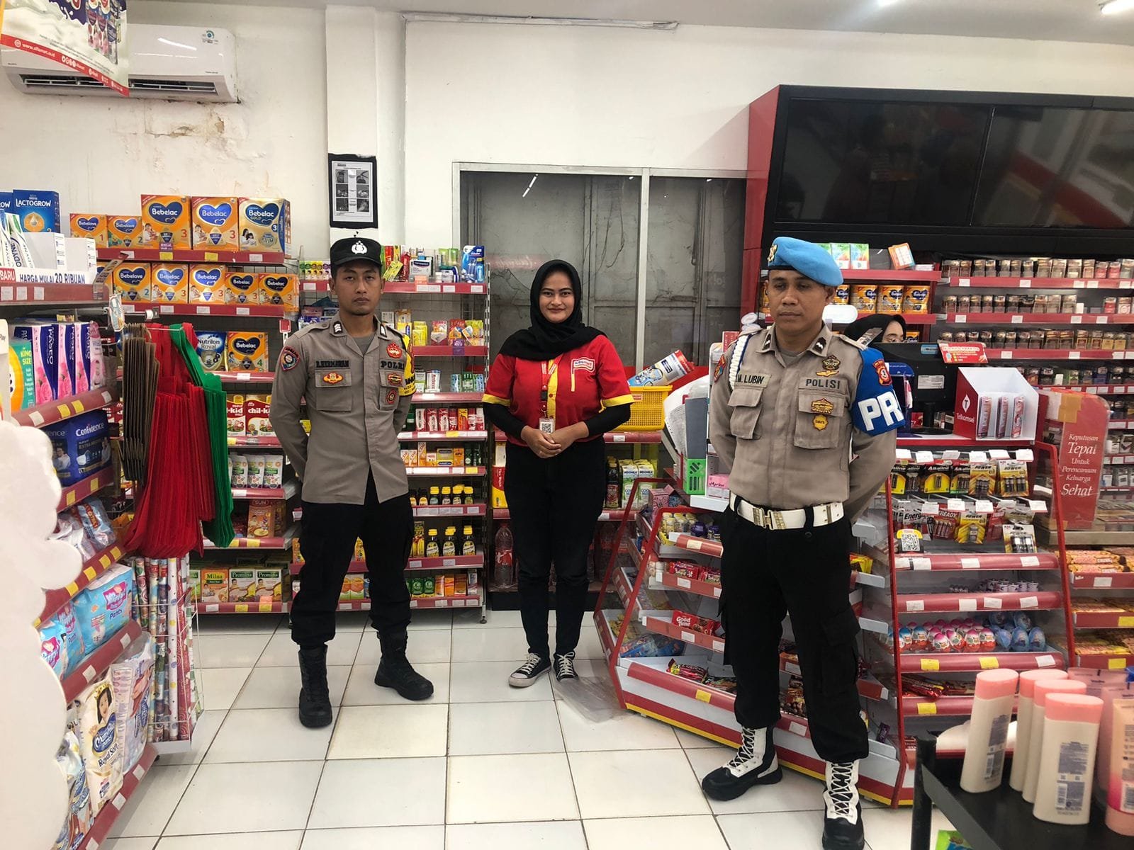 Polsek Padaherang Laksanakan Patroli Dialogis di Supermarket Wilayah Padaherang