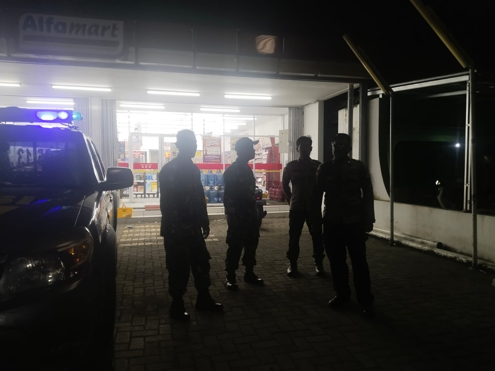 Polsek Padaherang Polres Pangandaran Laksanakan Patroli Biru Antisipasi Gangguan Kamtinmas di wilayah Hukum Polsek Padaherang