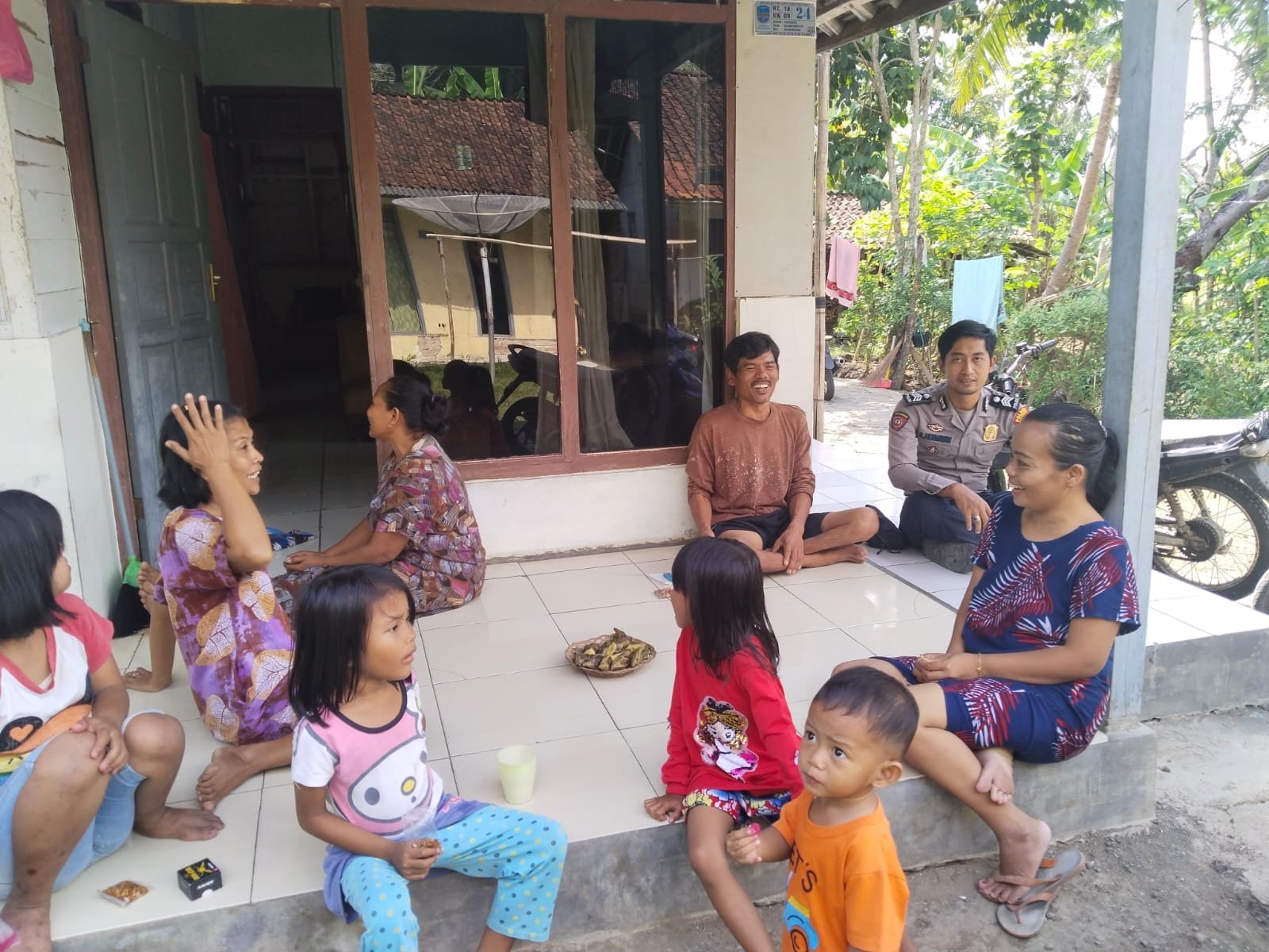 Polsek Padaherang Polres Pangandaran Sambang Kamtibmas ke Warga di Desa Karangmulya
