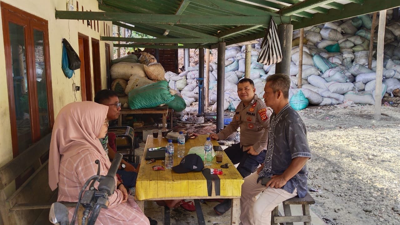 BHABINKAMTIBMAS POLSEK PADAHERANG GELAR GIAT SAMBANG KE WARGA DESA KEDUNGWULUH