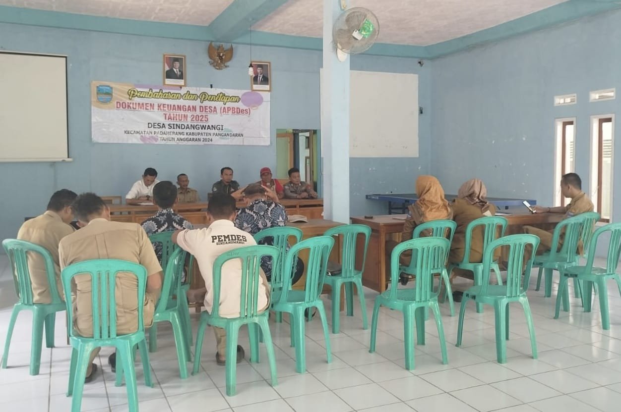 MENDUKUNG KAMTIBMAS SELAMA BULAN SUCI RAMADHAN, POLSEK PADAHERANG BERIKAN HIMBAUAN PADA RAPAT MINGGON DESA SINDANGWANGI