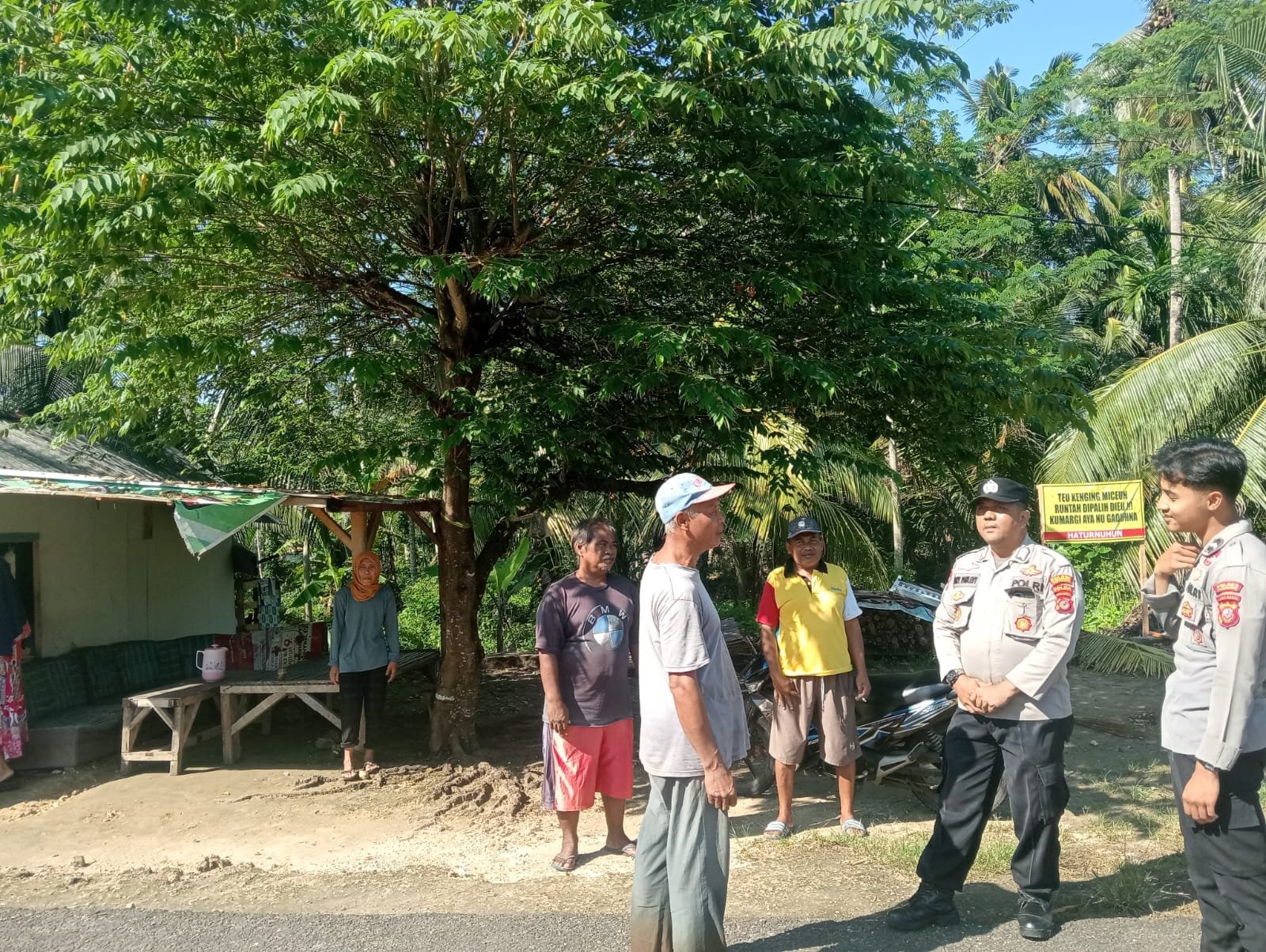 Satbinmas Polres Pangandaran Imbau Warga Waspada Banjir dan DBD Saat Musim Hujan