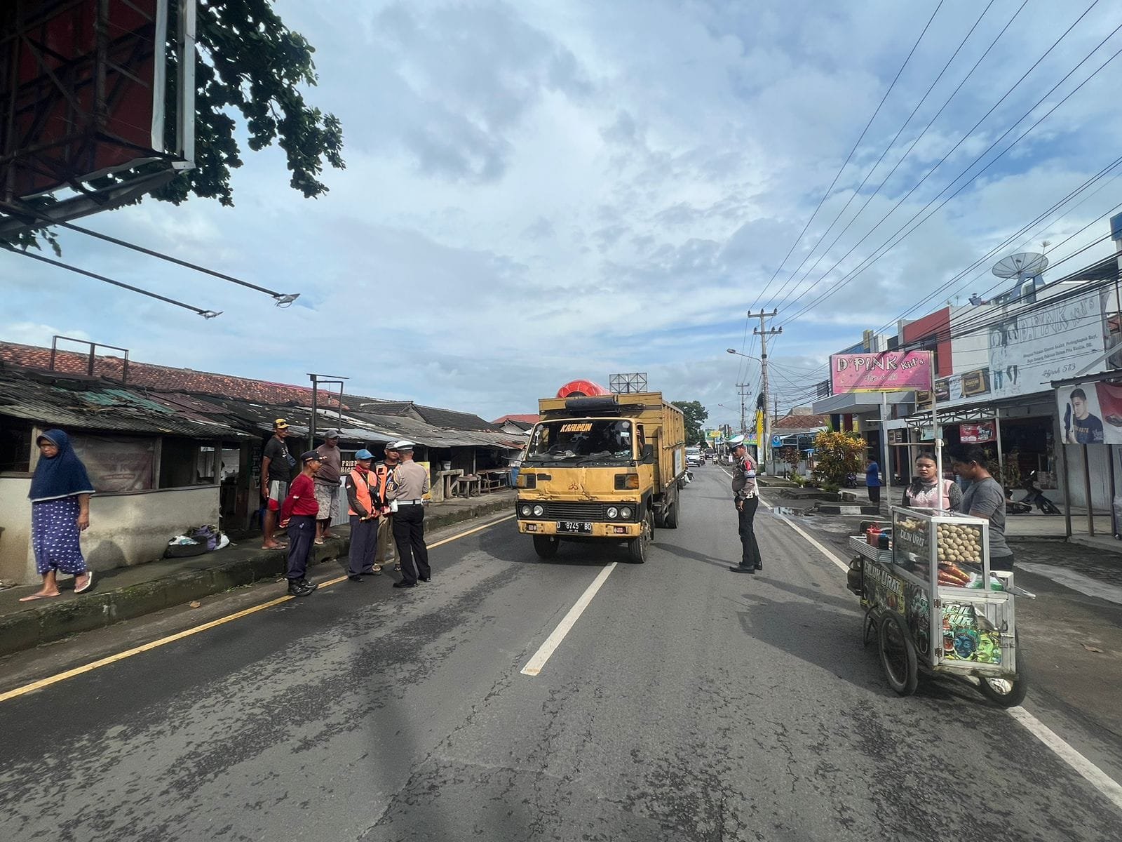 Himbauan parkir liar Pasar Pangandaran