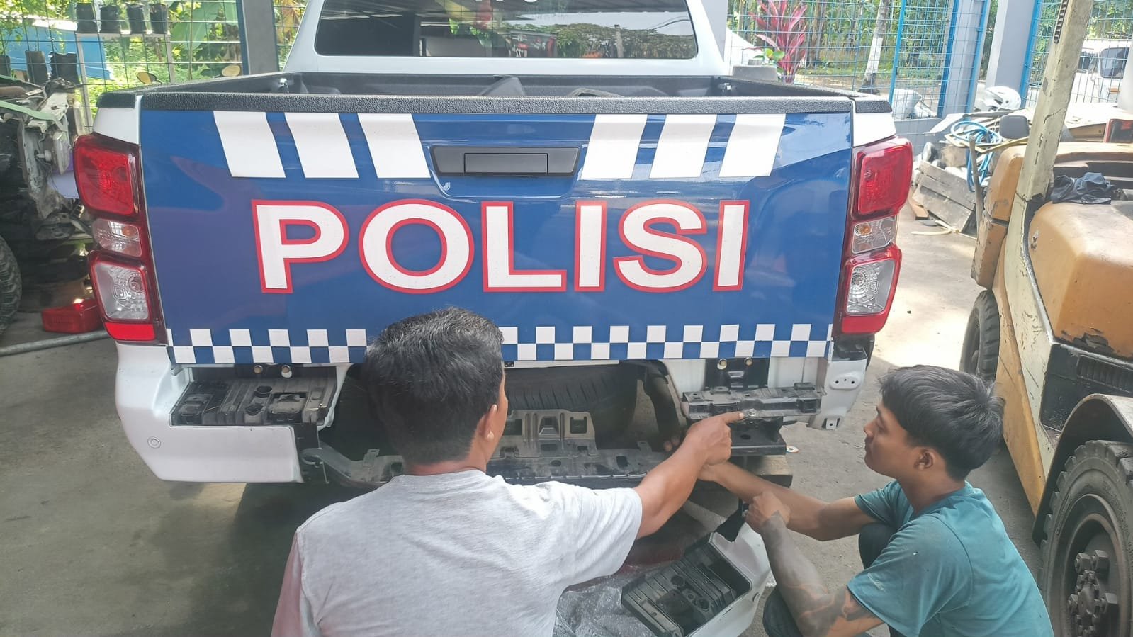 servis berkala kendaraan dinas