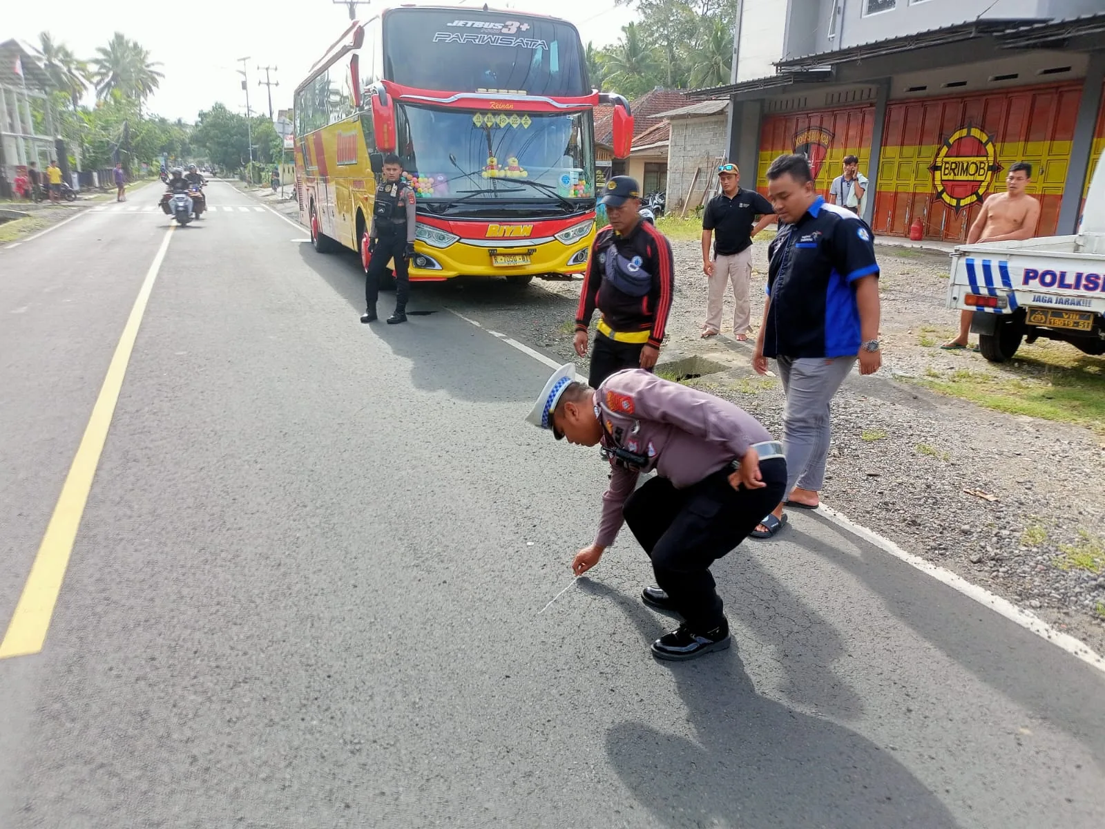 kecelakaan lalu lintas karena bus telolet