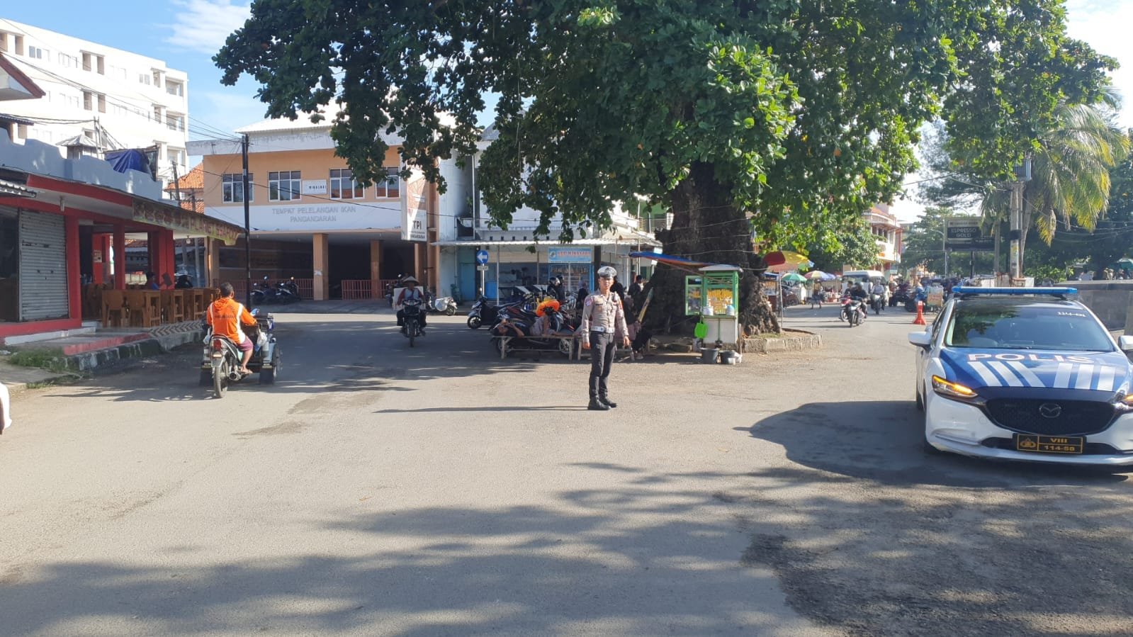 Pengamanan lalu lintas Pantai Barat