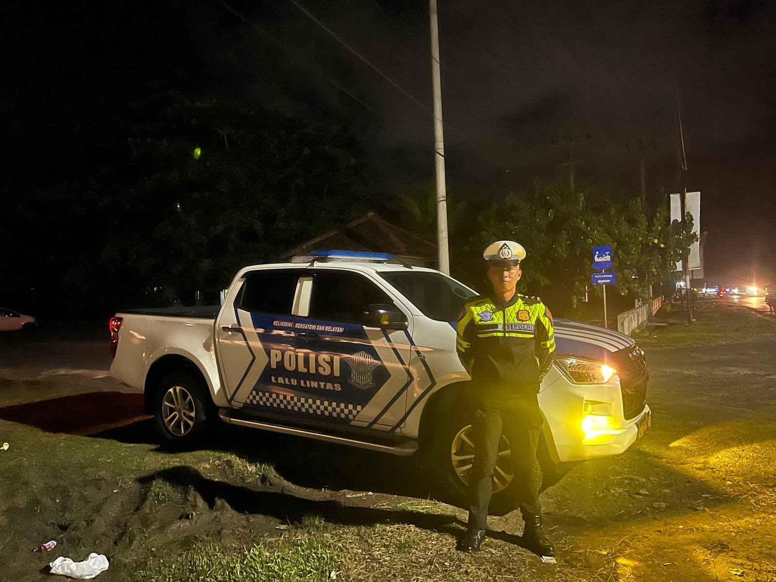 Polisi siaga dini hari