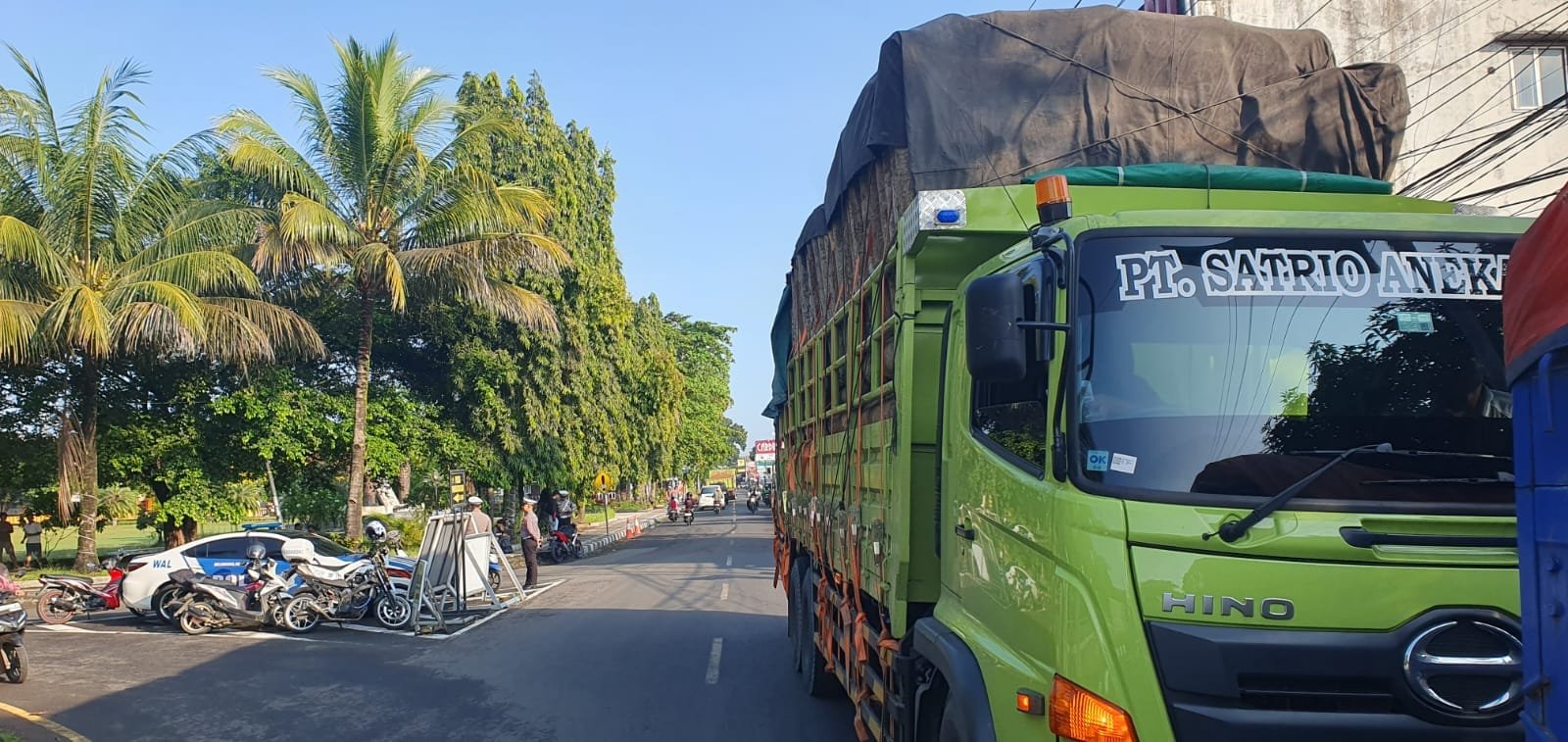 penindakan kendaraan over loading