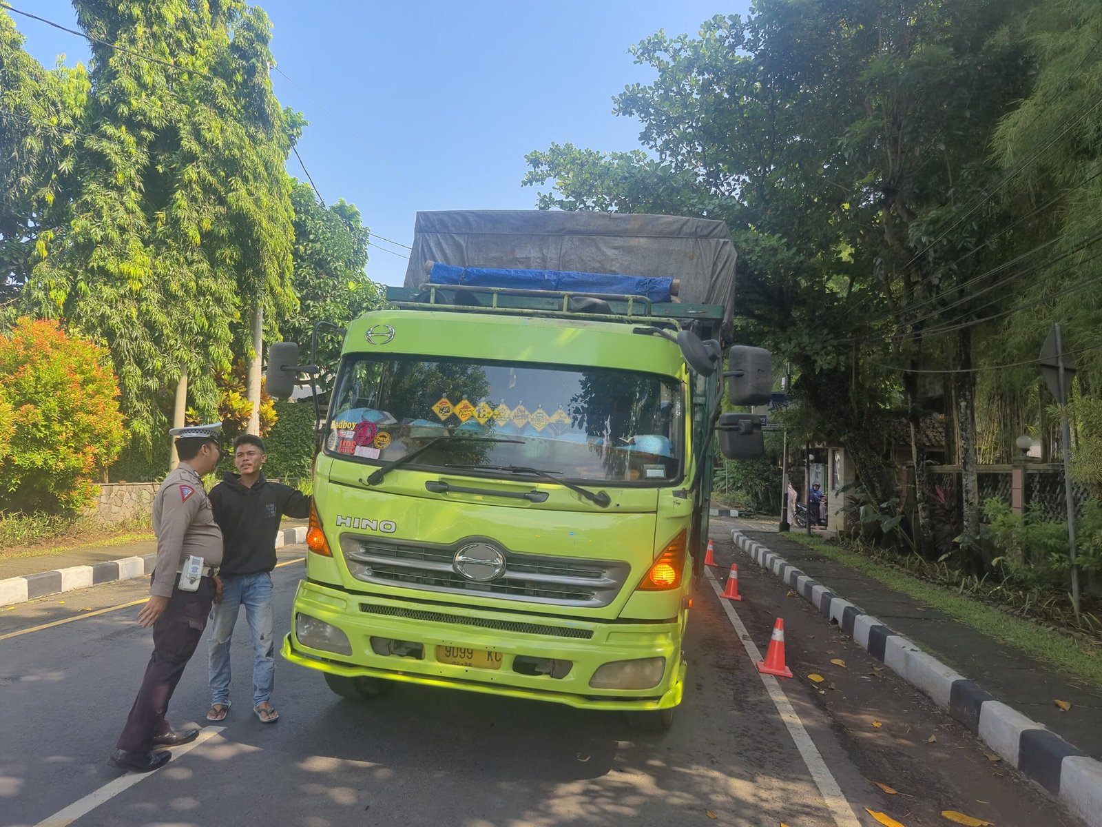 penindakan truk odol