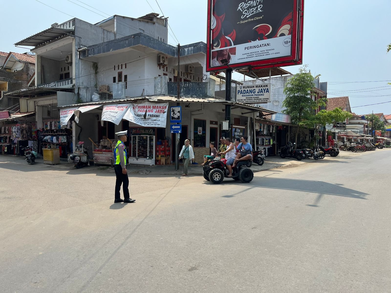 Persimpangan area pantai