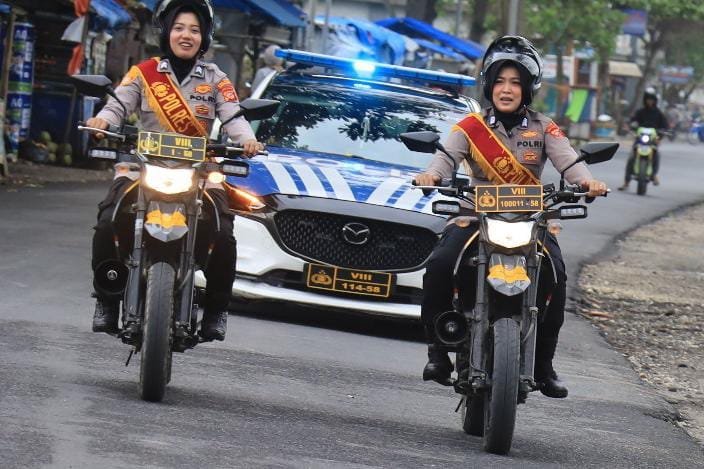 MOJANG LODAYA PRESISI POLRES PANGANDARAN BERAKSI DI JALAN DAN PANTAI — SIGAP LINDUNGI PELAJAR & CEGAH KECELAKAAN WISATAWAN