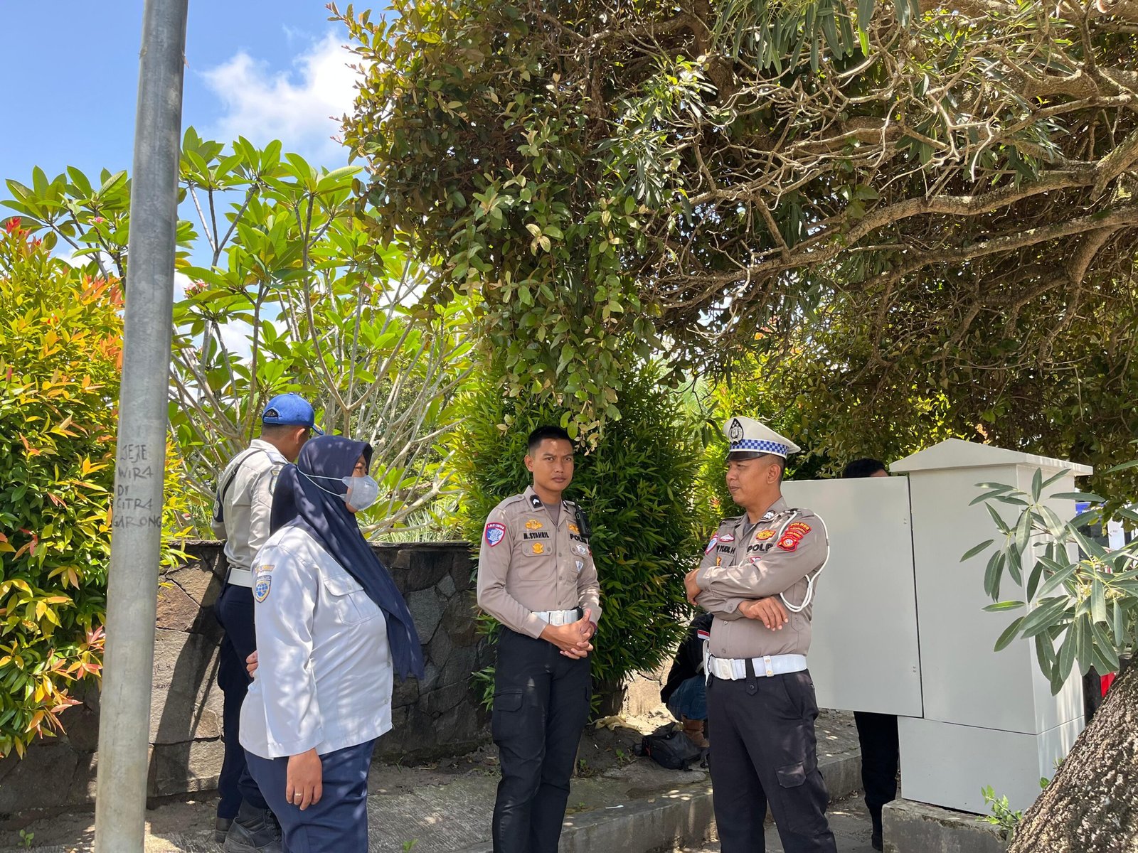 PENGECEKAN TARFFIC LIGHT