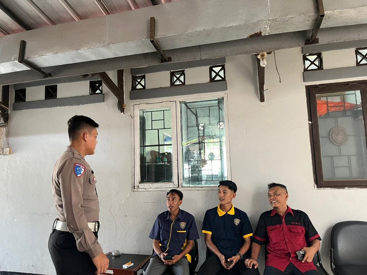 pelayanan kepada masyarakat. Salah satunya melalui kegiatan “Polantas Menyapa Masyarakat” yang digelar di sejumlah titik pelayanan publik