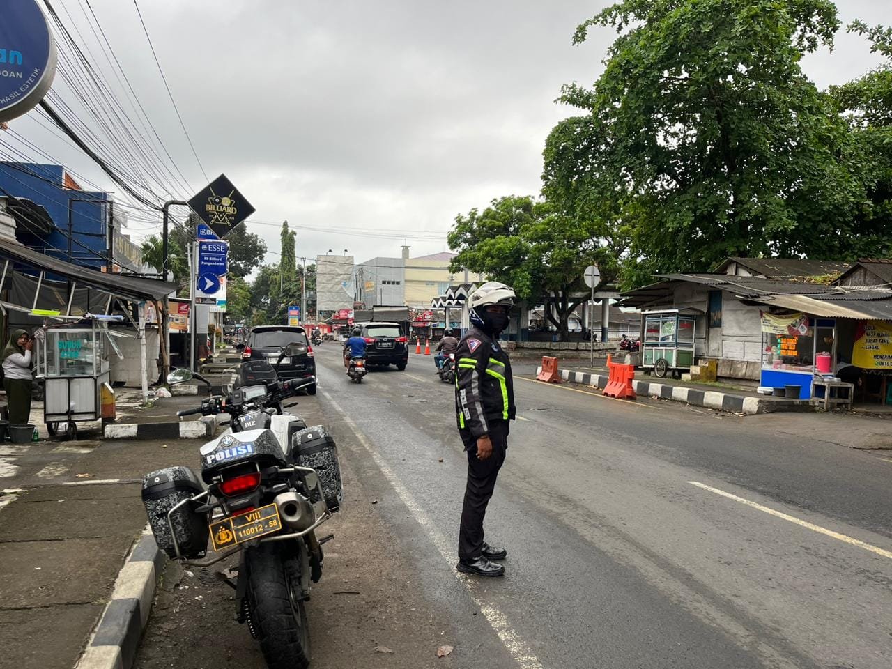 PATWAL LAKSANAKAN PENGATURAN PAGI