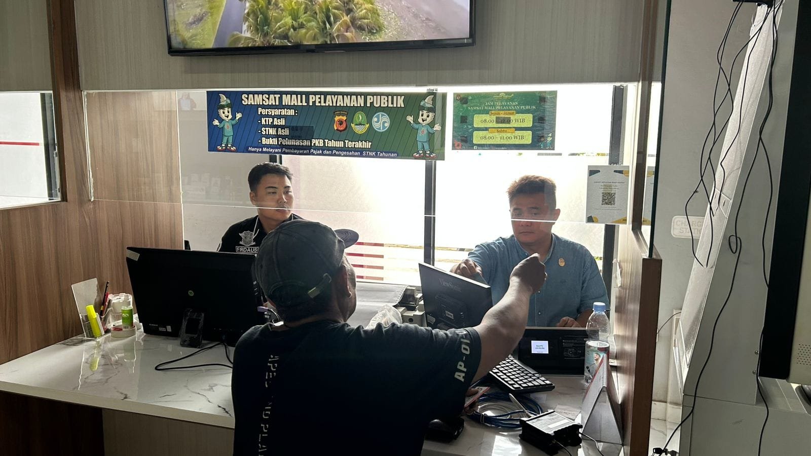 POLANTAS MENYAPA MASYARAKAT TERKAIT MEKANISME PERPANJANGAN STNK DAN PEMBAYARAN PAJAK TAHUNAN