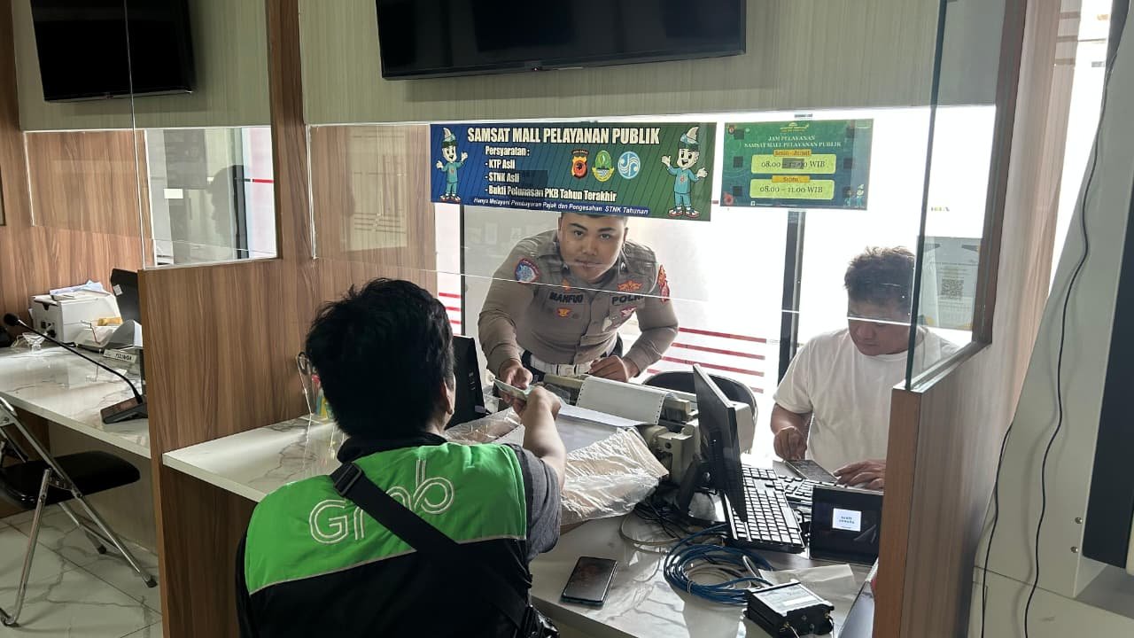 POLANTAS MENYAPA MASYARAKAT TENTANG MEKANISME PERPANJANG STNK DAN PAJAK TAHUNAN