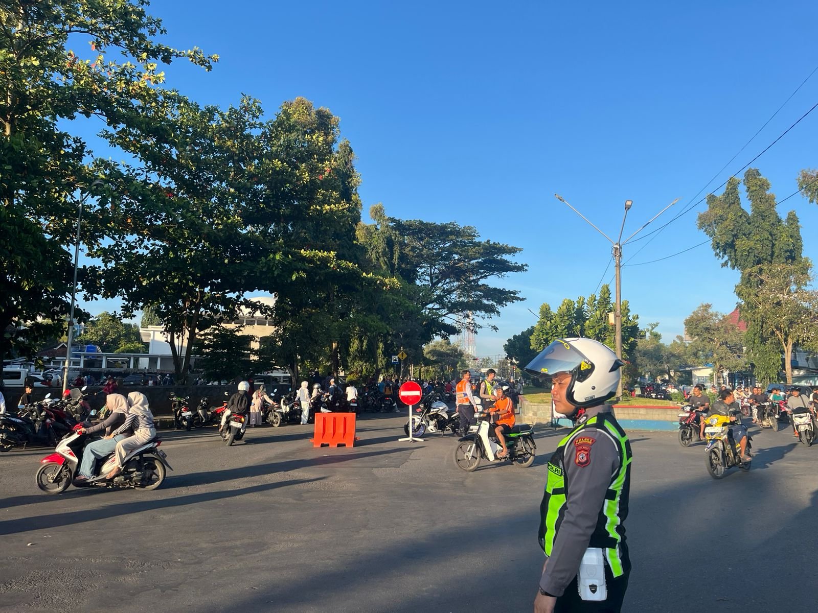 PENGATURAN ARUS LALU LINTAS