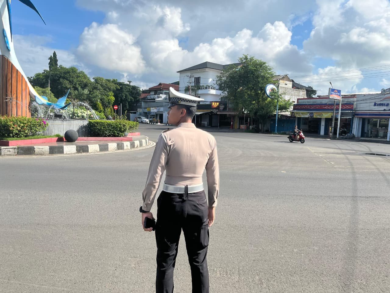 PENGATURAN ARUS LALU LINTAS