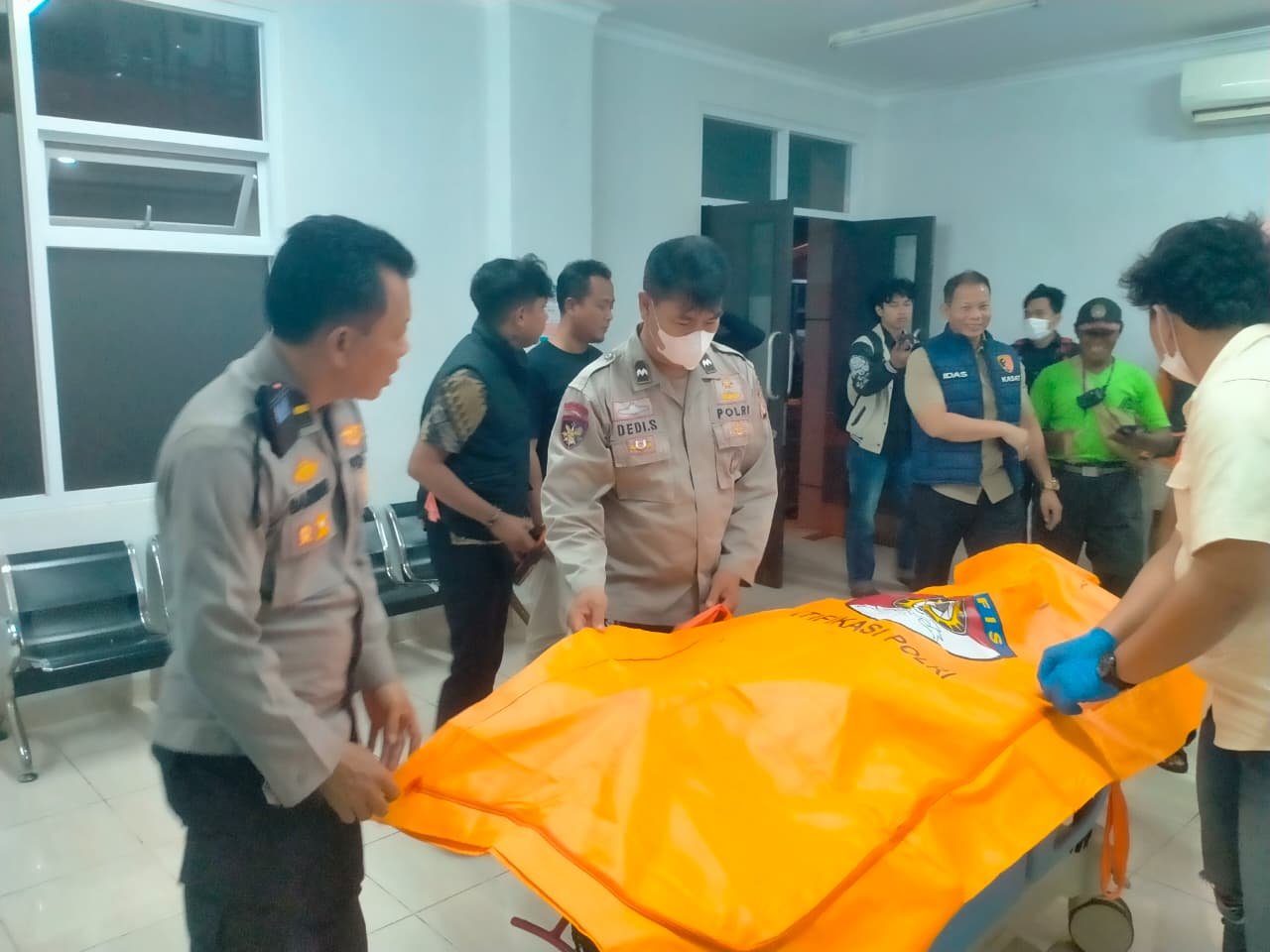 Warga Temukan Perempuan Meninggal di Pantai Muara Tagog Pangandaran, Diduga Korban Tenggelam