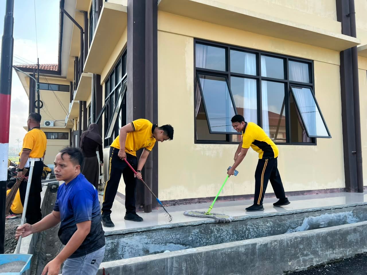 OPS BERSIH BERSIH