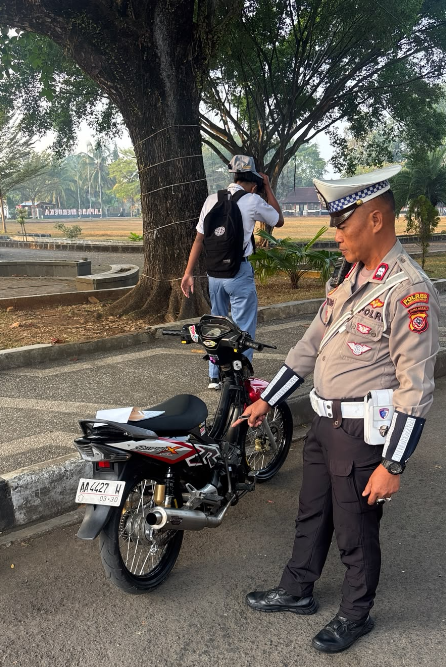 DAKGARKUM PAGI