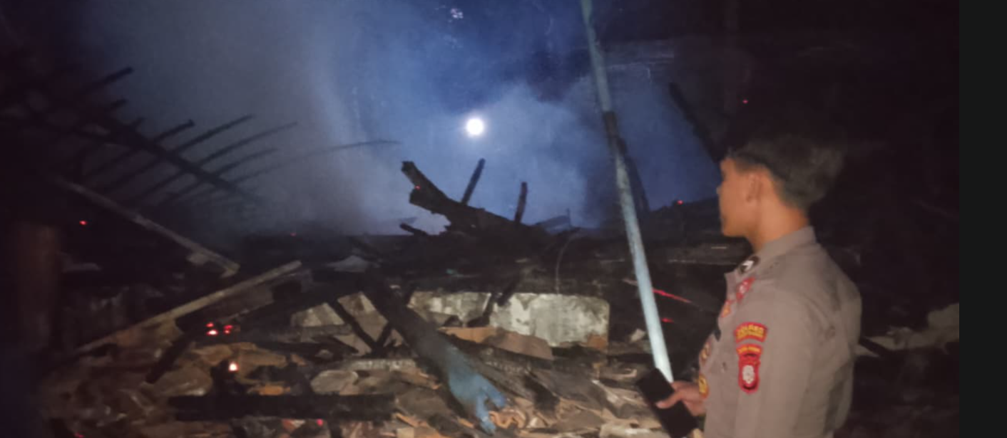 Diduga Korsleting Listrik, Rumah Warga di Cigugur Pangandaran Ludes Terbakar