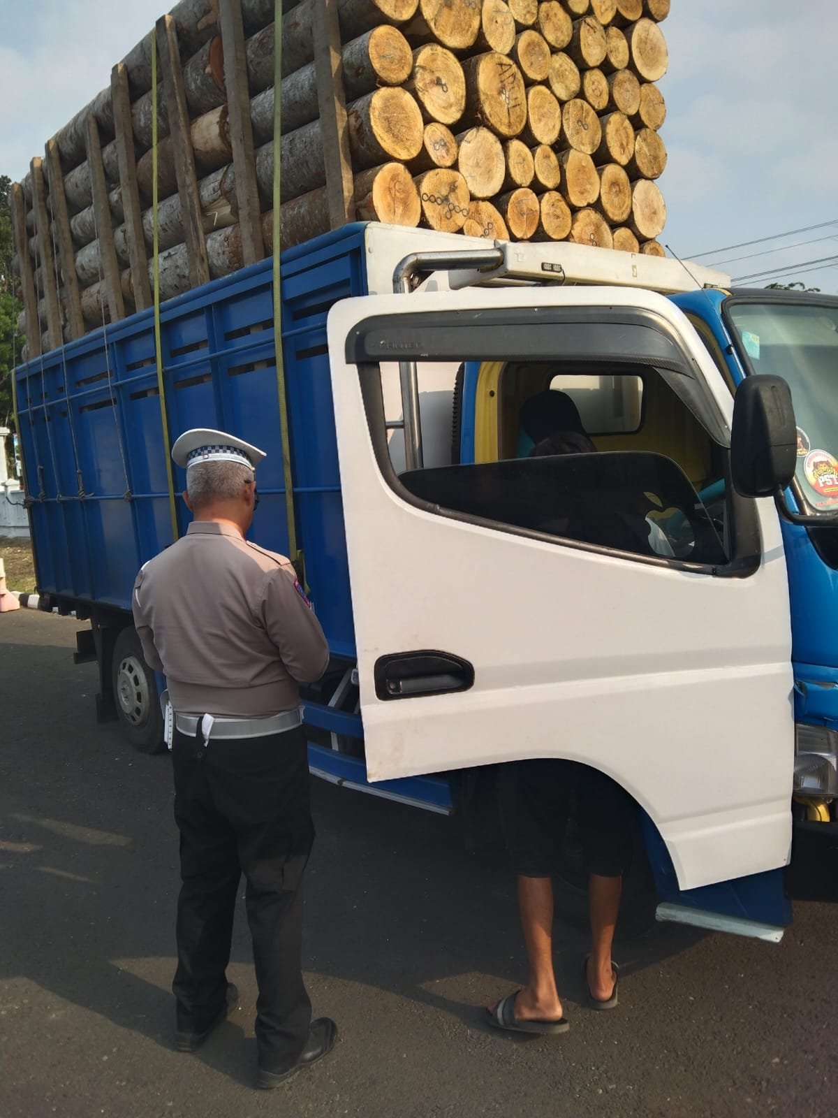 DAKGARKUM TRUCK