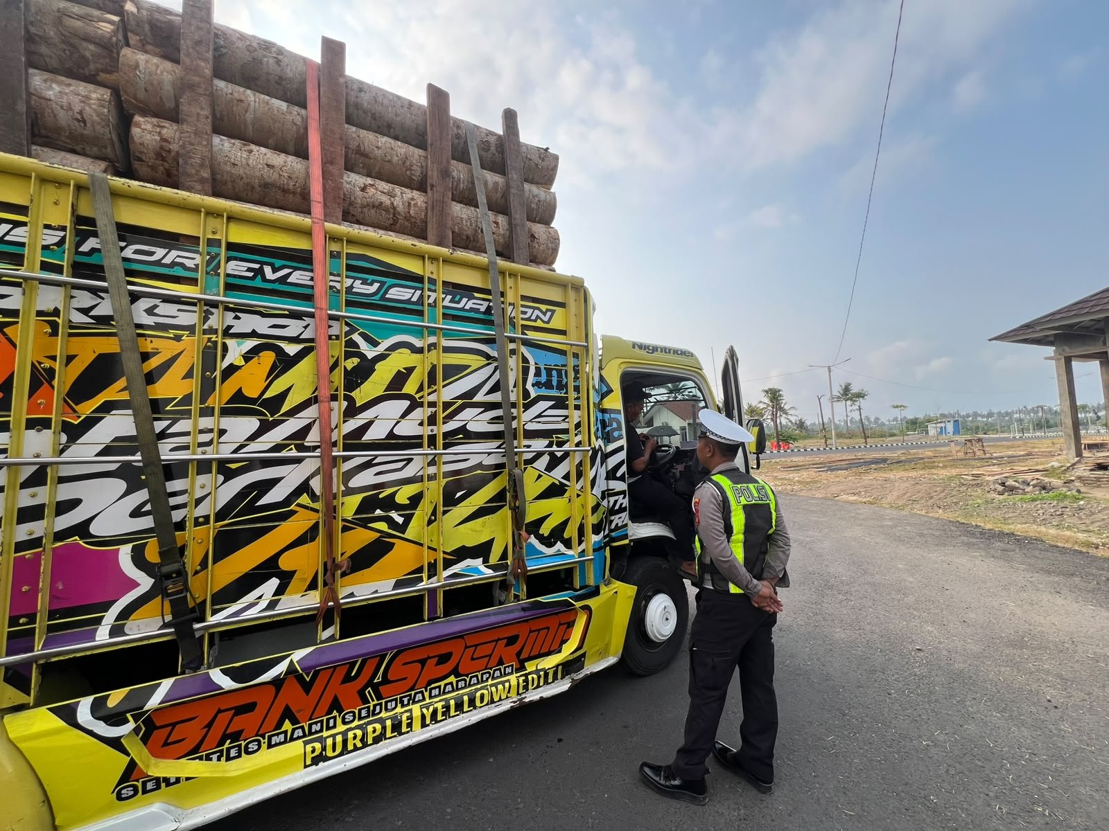 DAKGARKUM TRUCK
