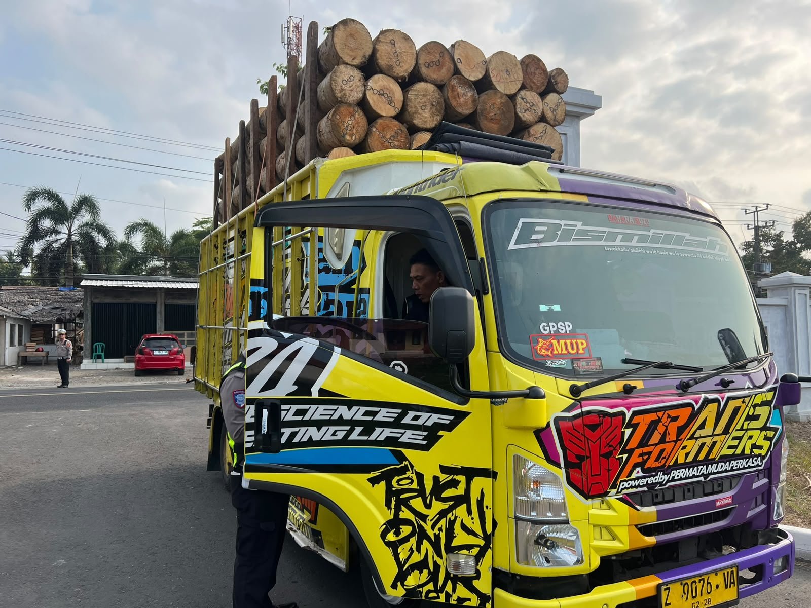 DAKGARKUM TRUCK