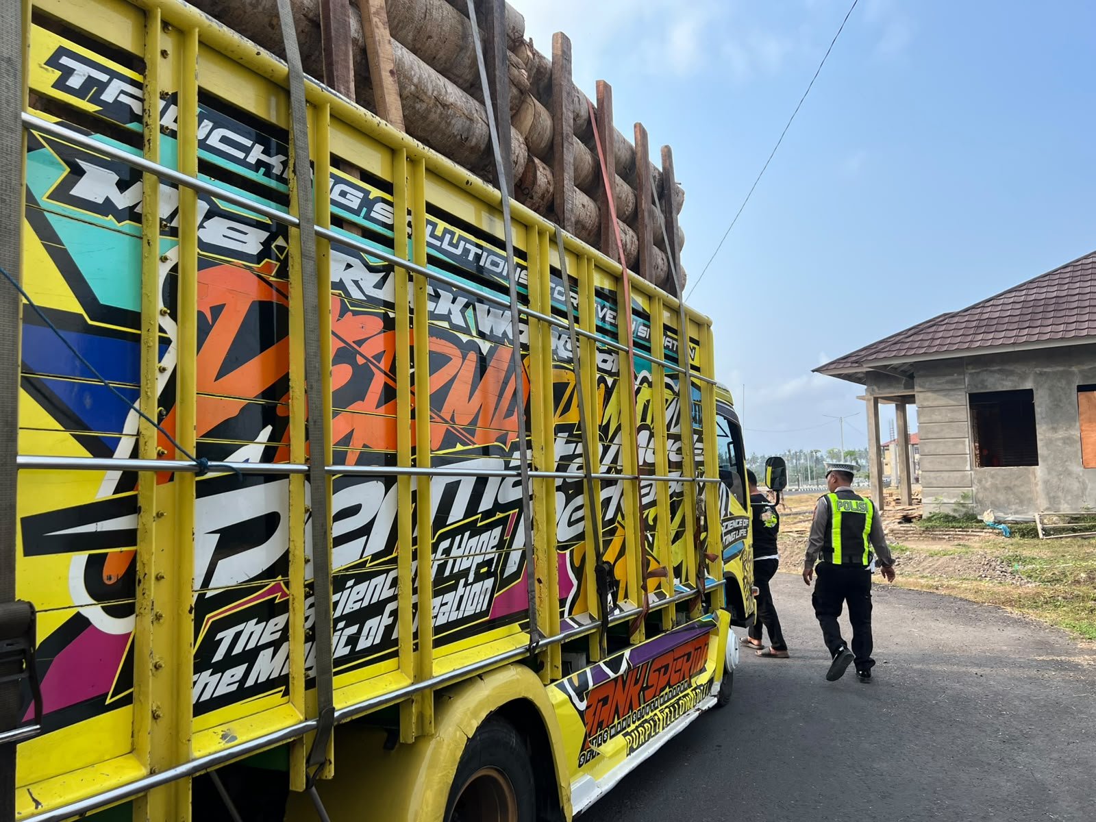 DAKGARKUM TRUCK