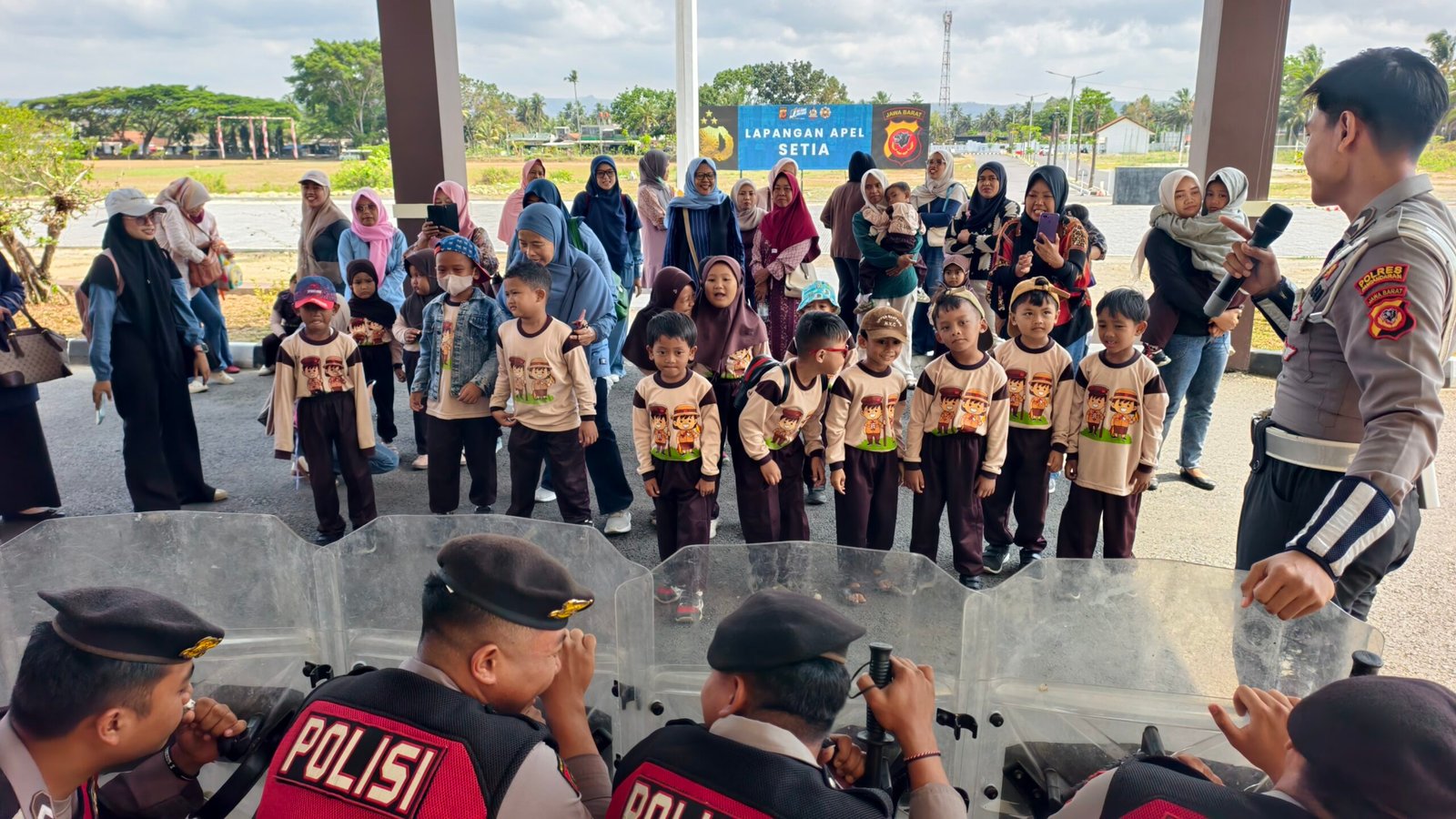 Serunya Anak-Anak TK Taruna Belajar Bersama Polisi di Polres Pangandaran